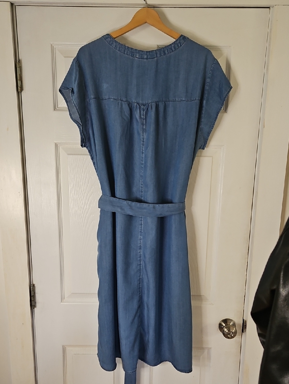 Lane Bryant Light Blue Denim Midi Dress with Front Buttons and Waist Tie 24 - Picture 5 of 5